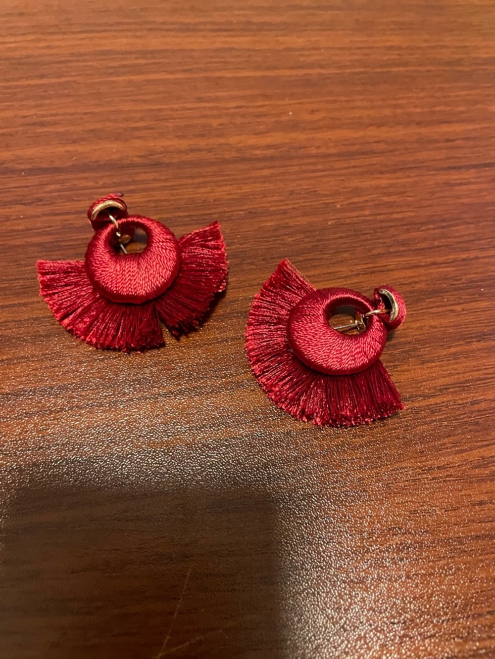 NWOT Unlisted Women’s Red Boho Statement Fringed Fan Thread Drop Earrings OS